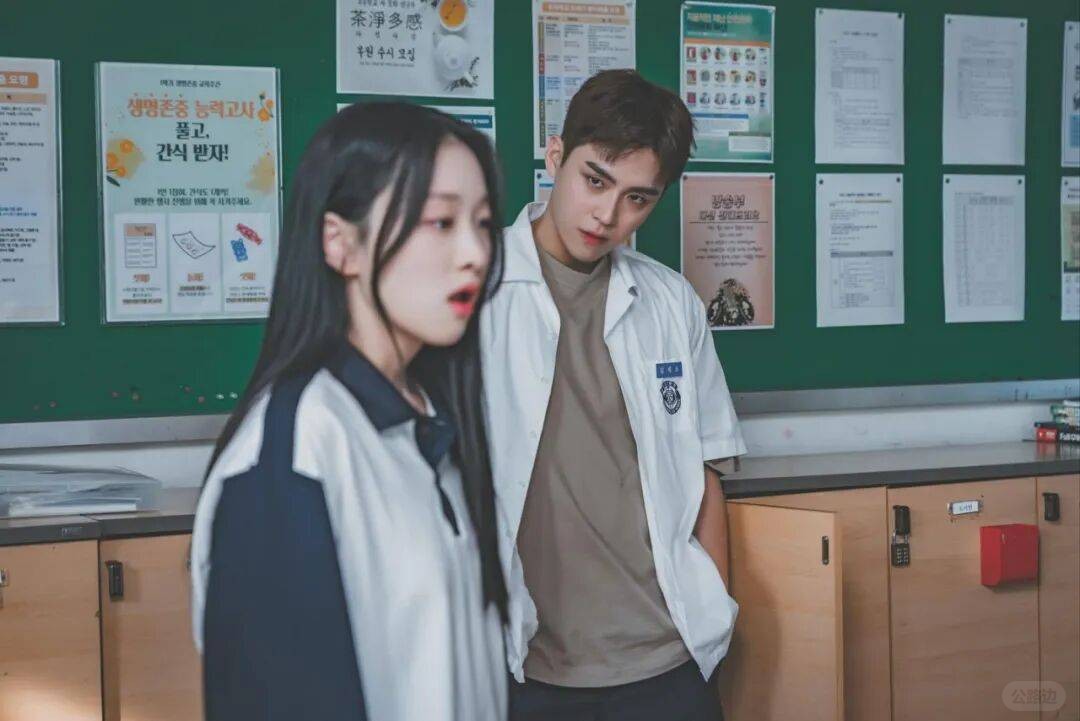 Dear X, Jin Yuzhen plays the role of a vicious female thief! The large-scale dar.jpeg