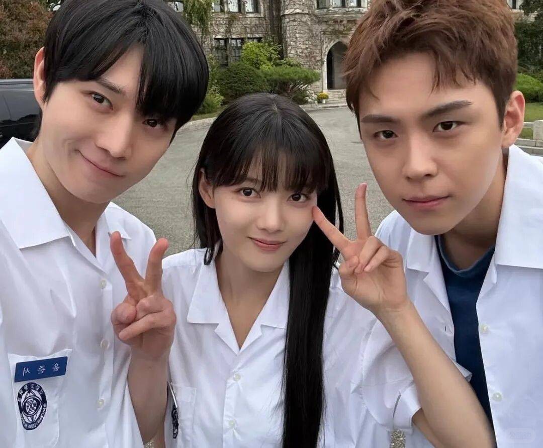 Dear X, Jin Yuzhen plays the role of a vicious female thief! The large-scale dar.jpeg