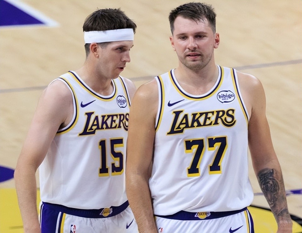 Lakers in a Bind (2).jpg