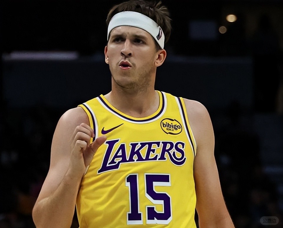 Lakers in a Bind (4).jpg