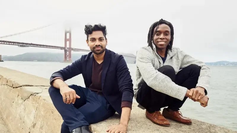 年入千万美元的独角兽，竟靠创始人假扮AI接活起步 (1).png