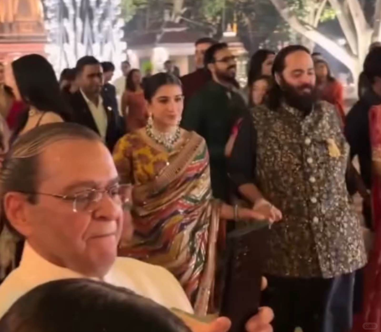 Mukesh Ambani (3).jpg