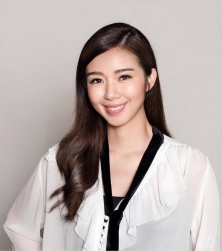 TVB港姐冠军带9个月宝宝乘飞机，因宝宝太过活跃，被网民指好烦