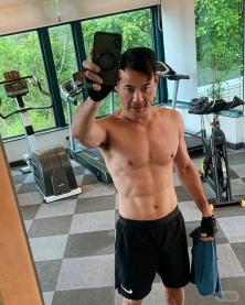 TVB男星圈外生意搞得红火！自觉当演员被动，近年重心半转行发展