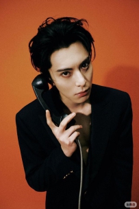 王鹤棣与女友吵架遭录音！27 分钟争吵「和你在一起 10 年」私生饭偷录