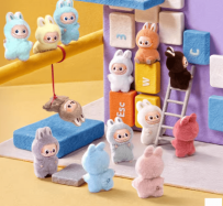 迷你版Labubu二手价大跌，出手慢了少赚很多钱