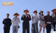 杨超越综艺感爆棚，比拍戏更放松，她找到了最适合自己的舞台！