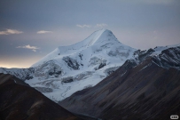 4810米垭口奇遇：相机失灵那一刻，我撞见了格聂神山的“禁忌”