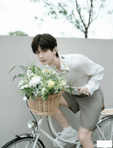 成毅、千玺、秘密男、赵丽颖、杨紫、白鹿、鹿晗、周深、马思纯、李冰冰、韩雪