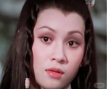 香港知名女星发生意外，左脚骨裂肿起来很高，曾与周润发闪婚闪离