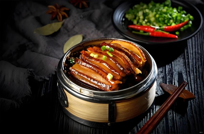 Chinese astronauts no longer eat pre made dishes, they are grilling chicken wings in space!-gonglubian