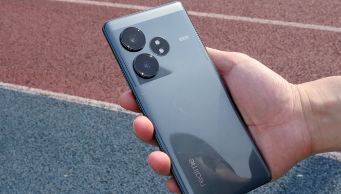 Experience of the realme GT Neo6 SE: Breaking through the mid-range market with brighter screens-gonglubian