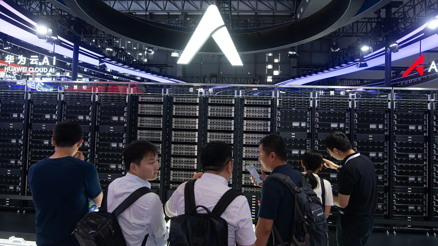 China’s key weapons in its AI battle with the U.S. — massive Huawei chip clusters and cheap energy-gonglubian